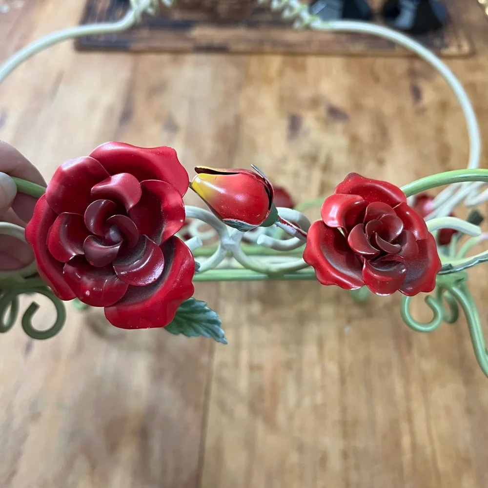 Red Roses Iron Plate Holder